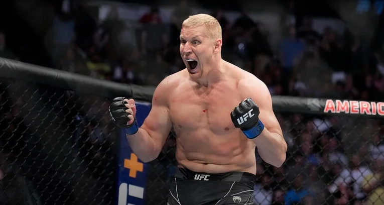 Павлович рассказал, что нарушил тренерский план на бой с Волковым Павлович рассказал, что нарушил тренерский план на бой с Волковым