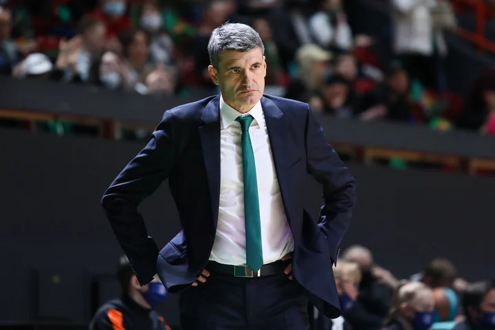 Велимир Перасович: «Зенит» – действующий чемпион. Нам предстоит сложный матч, который является одним из важнейших на данном отрезке сезона» Велимир Перасович: «Зенит» – действующий чемпион. Нам предстоит сложный матч, который является одним из важнейших на данном отрезке сезона»