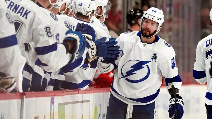 Никита Кучеров набрал три очка и помог «Тампе» обыграть «Торонто» Никита Кучеров набрал три очка и помог «Тампе» обыграть «Торонто»