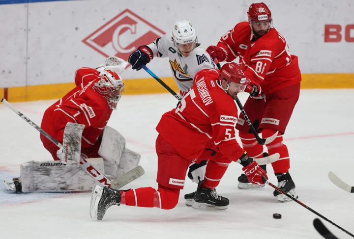 Александр Кожевников о «Спартаке»: «В плей-офф прыгнуть выше головы не удалось» Александр Кожевников о «Спартаке»: «В плей-офф прыгнуть выше головы не удалось»