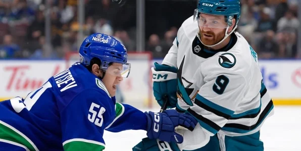 Игрок «Ванкувера» Кудрявцев: я хороший и надежный защитник, не выдумываю ничего в обороне Игрок «Ванкувера» Кудрявцев: я хороший и надежный защитник, не выдумываю ничего в обороне