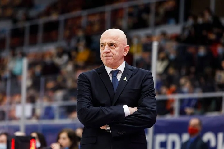 Тренер «Автодора» Дарко Руссо: «Енисей» – опытная и организованная команда. Буду удовлетворен, если мы выложимся на площадке изо всех сил, особенно в защите» Тренер «Автодора» Дарко Руссо: «Енисей» – опытная и организованная команда. Буду удовлетворен, если мы выложимся на площадке изо всех сил, особенно в защите»