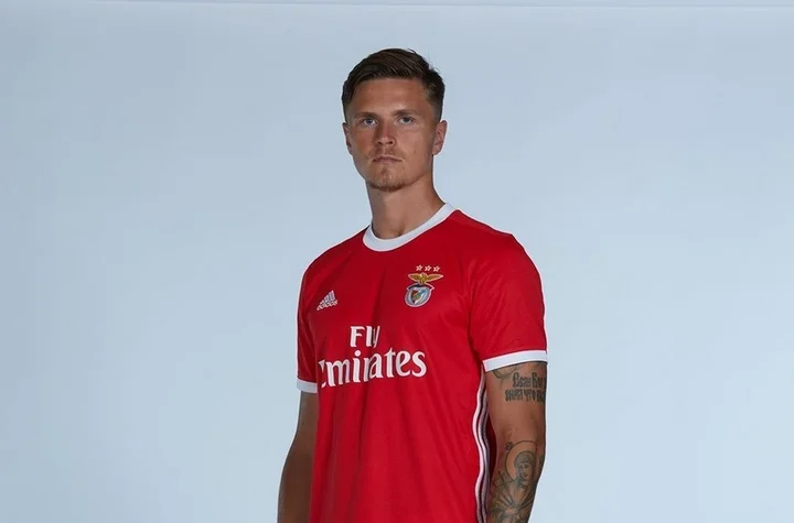 «Химки» подписали бывшего защитника «Бенфики» Виталия Лысцова «Химки» подписали бывшего защитника «Бенфики» Виталия Лысцова