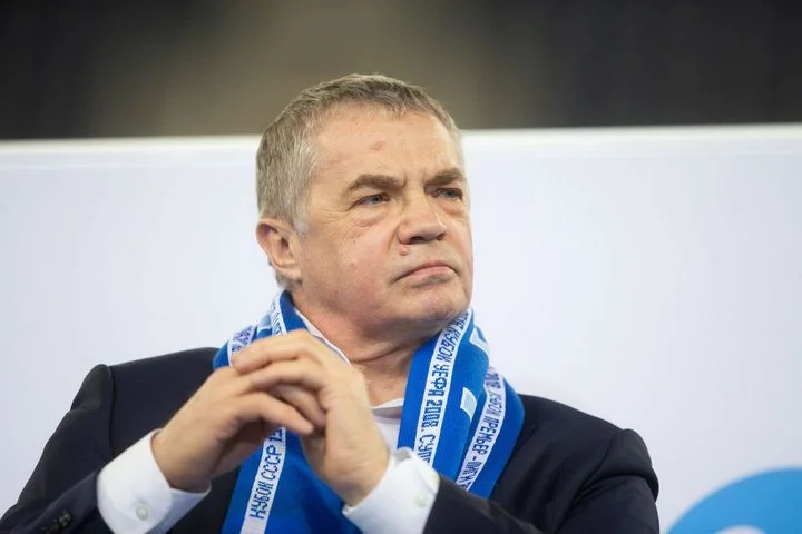 Александр Медведев про Фонбет Кубок России: «Интересная жеребьевка. Дала нам еще два матча «Зенит» – «Спартак», а может быть, и больше» Александр Медведев про Фонбет Кубок России: «Интересная жеребьевка. Дала нам еще два матча «Зенит» – «Спартак», а может быть, и больше»