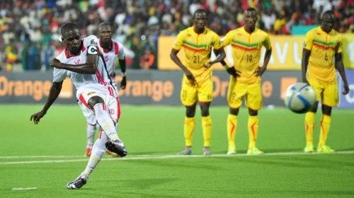 Прогноз на матчи Вестерло – Андерлехт, Лидс – Ноттингем Форест, Уганда – Мали | ВсеПроСпорт.ру