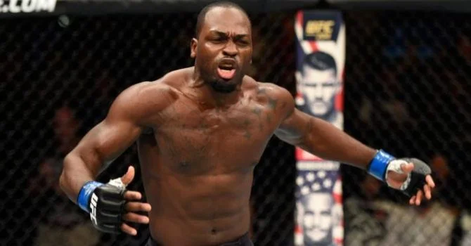 Лиото Мачида - Дерек Брансон