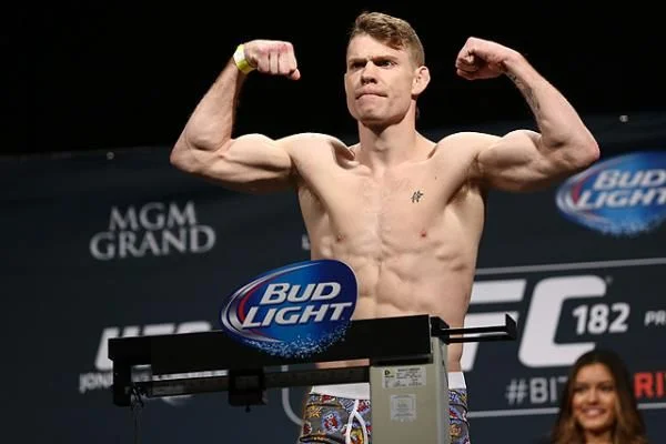 Чарльз Оливейра - Пол Фелдер