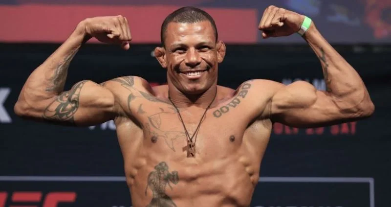 Алекс Оливейра - 