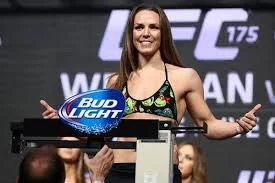 - Лиз Кармуш - Лиз Кармуш