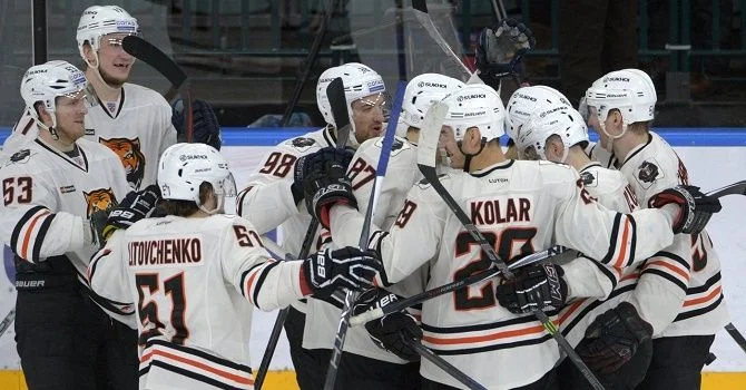 "Амур" - "Северсталь" "Амур" - "Северсталь"