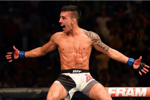 Томас Алмейда - Роб Фонт