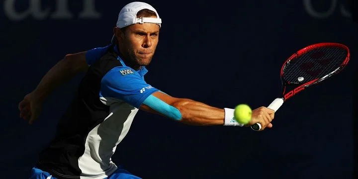 Раду Албот - Джон Изнер