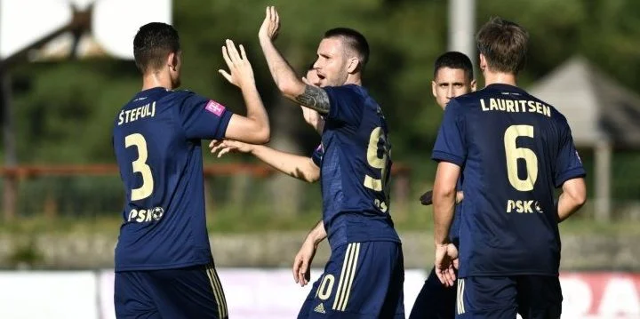 Валюр - Динамо Загреб