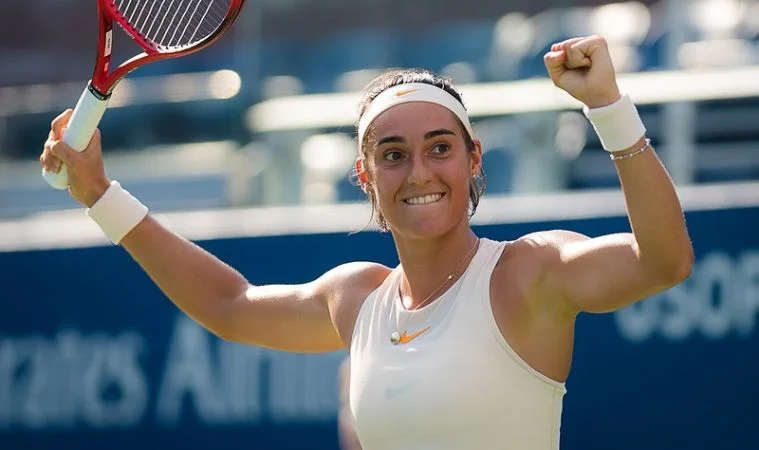 Каролин Гарсия - Астра Шарма