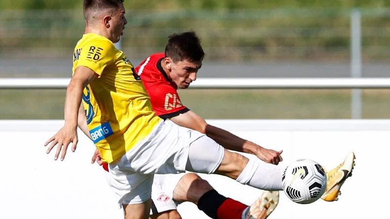 Браво - Радомлье