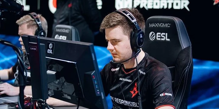 Astralis - Virtus.pro Astralis - Virtus.pro