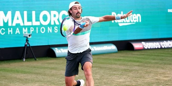 Джордан Томпсон - Иво Карлович