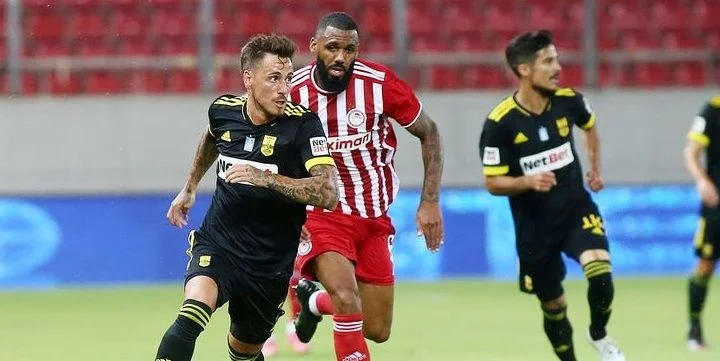 Олимпиакос - Нефтчи