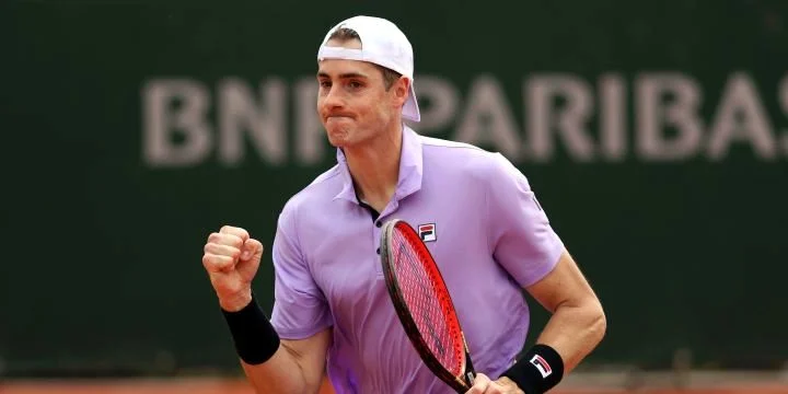 Алекс Болт - Джон Изнер Алекс Болт - Джон Изнер