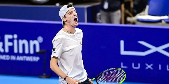 Уго Умбер - Миомир Кечманович Уго Умбер - Миомир Кечманович