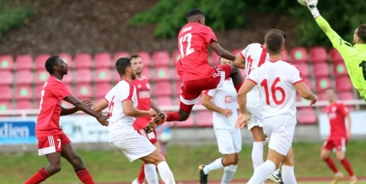 Линфилд - Фола