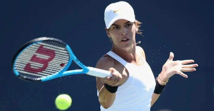 Айла Томлянович - Аманда Анисимова