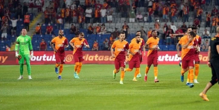 Галатасарай - Сент-Джонстон