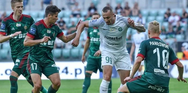 Гурник Лч - Варта