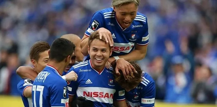 Йокогама Маринос - Нагоя