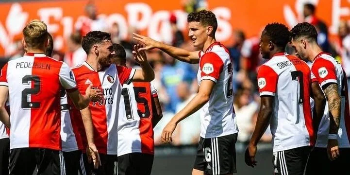 Фейеноорд - Гоу Эхед Иглз