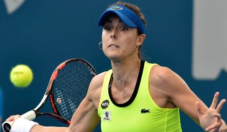 Жасмине Паолини - Ализе Корне