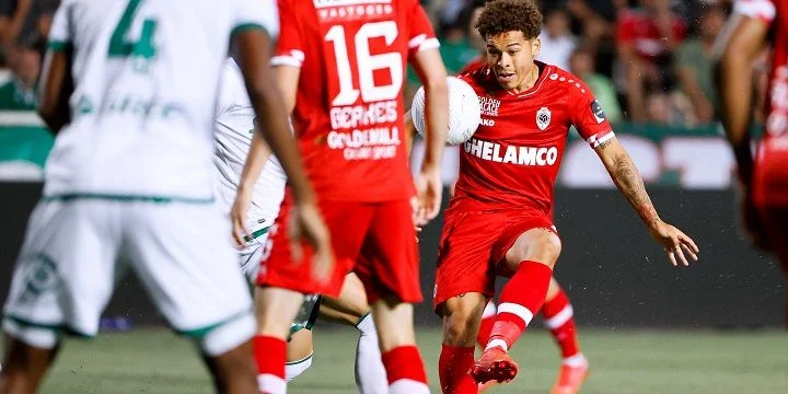 Антверпен - Омония