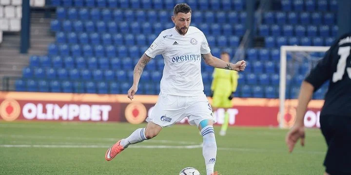 Оренбург - Нефтехимик Оренбург - Нефтехимик