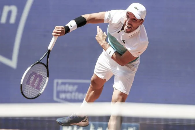 Роберто Баутиста - Эмиль Руусувори