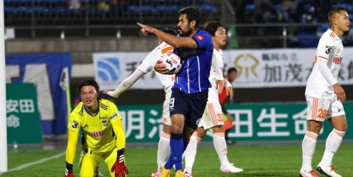 Монтедио Ямагата - Мито Холлихок