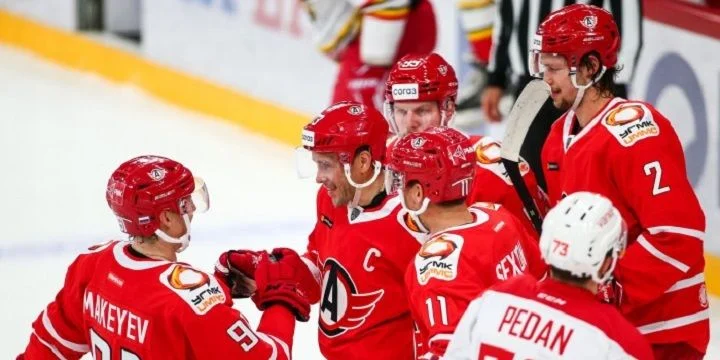 Шанхайские Драконы - Автомобилист