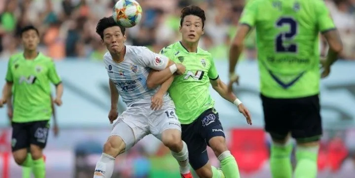 Чонбук - Патхум Юнайтед