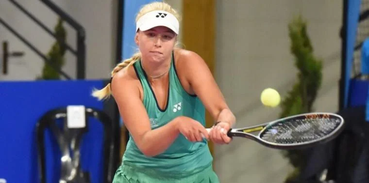 Мари Бузкова - Клара Таусон