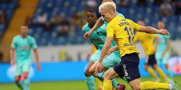 Крылья Советов - Ростов