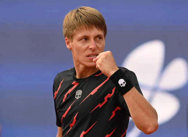 Тимофей Скатов - Илья Ивашка. Прогноз на матч ATP Нур-Султан (22 сентября 2021 года)
