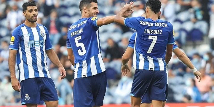 Жил Висенте - Порту Жил Висенте - Порту