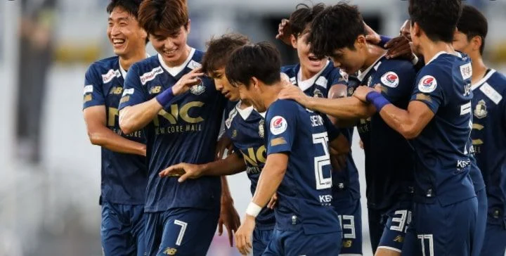 Сеул E-Лэнд - Пусан Ай'Парк Сеул E-Лэнд - Пусан Ай'Парк