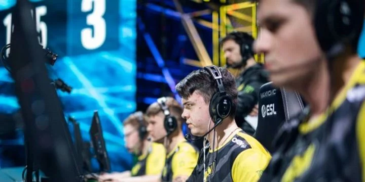 NaVi - Virtus.Pro NaVi - Virtus.Pro