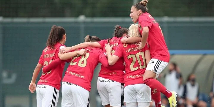 Бенфика - Бавария Мюнхен (Ж) Бенфика - Бавария Мюнхен (Ж)