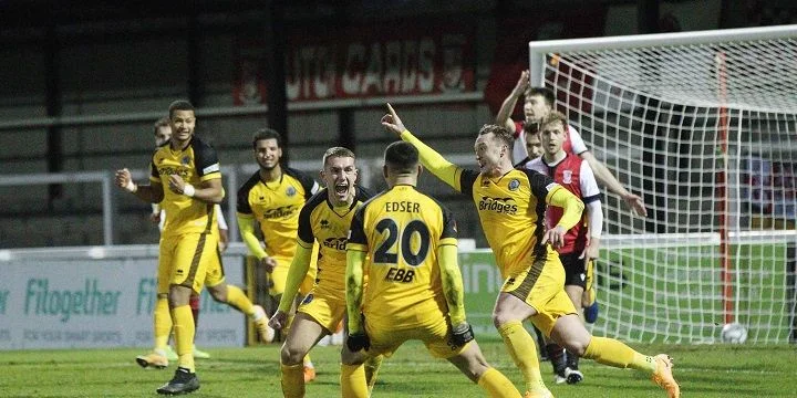 Уокинг - Дагенхэм & Редбрайд