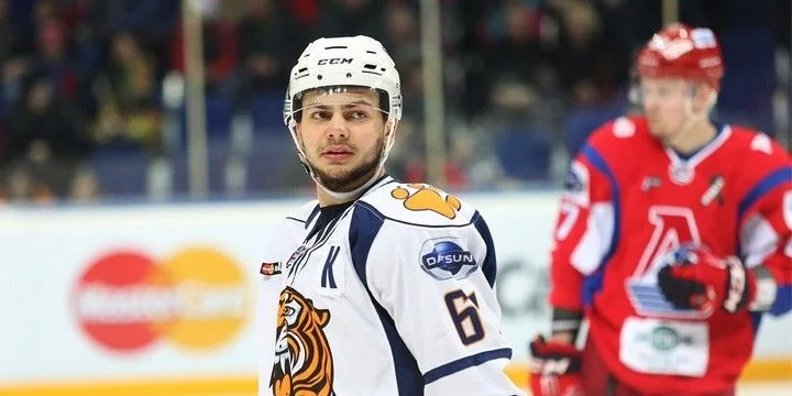 Амурские Тигры - Сахалинские Акулы