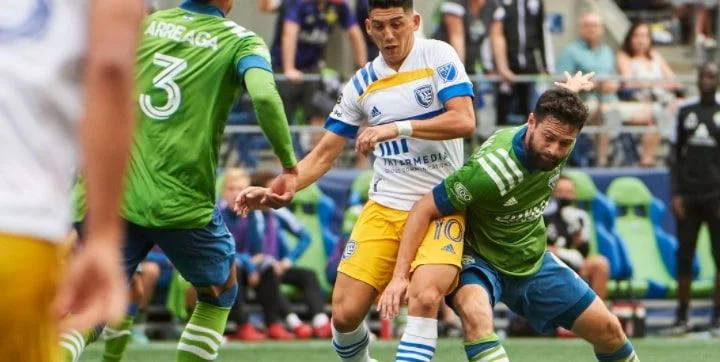 Seattle sounders tickets price. Сиэтл ванкувер. Ванкувер уайткэпс. Оливерс ванкувер. Ванкувер уайткэпс сиэтл саундерс.