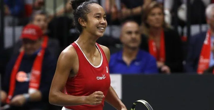 Лейла Фернандес - Ализе Корне