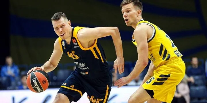 Альба - Фенербахче