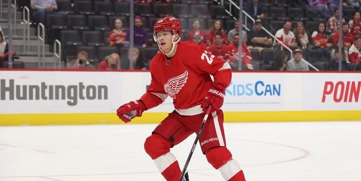 Детройт - Тампа